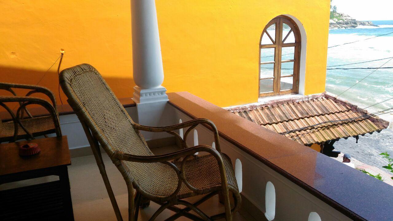 Kovalam Beach Cottage Exterior photo