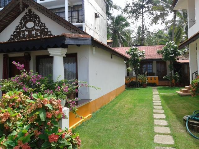 Kovalam Beach Cottage Exterior photo